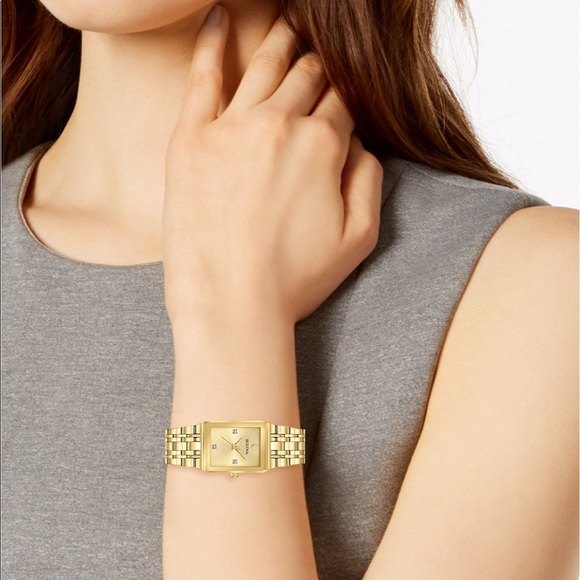 New Bulova All Gold Rectangular Ladies watch - Picture 3 of 5